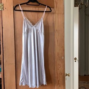 Slip/nightgown in pretty silver/lilac color